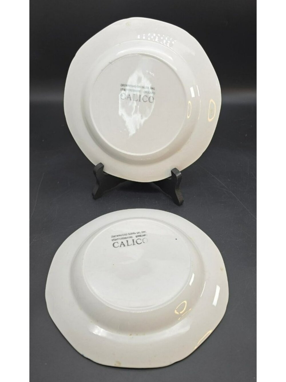 Crownford Calico Blue White Floral Plates Staffordshire England Set of 2 DH3003 - Picture 3 of 4